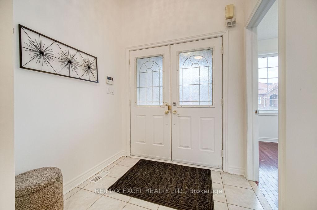 Photo 3 of 316 Williamson Road, Markham, Greensborough — HOMEH