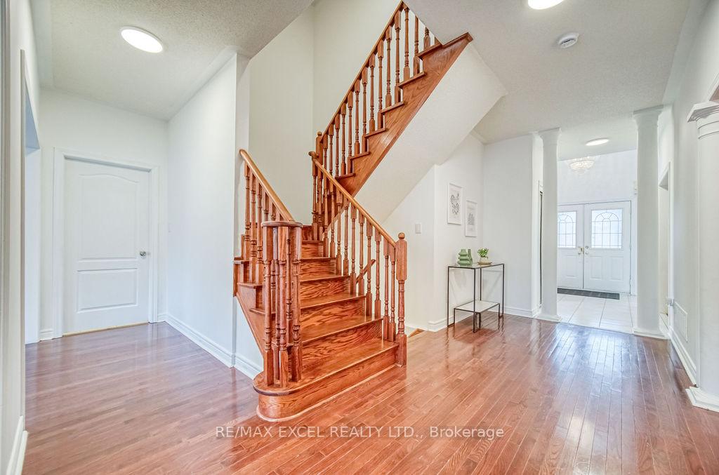Photo 11 of 316 Williamson Road, Markham, Greensborough — HOMEH