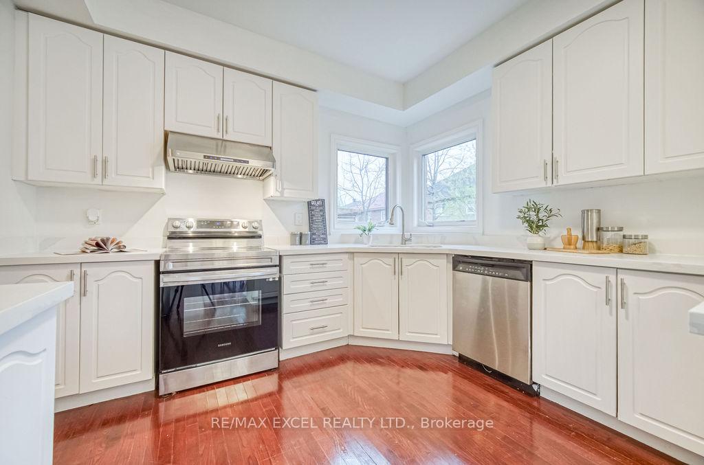Photo 14 of 316 Williamson Road, Markham, Greensborough — HOMEH