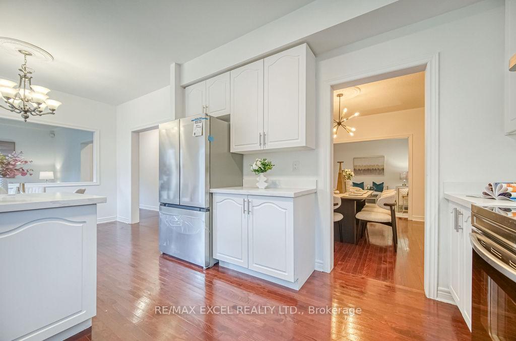 Photo 15 of 316 Williamson Road, Markham, Greensborough — HOMEH