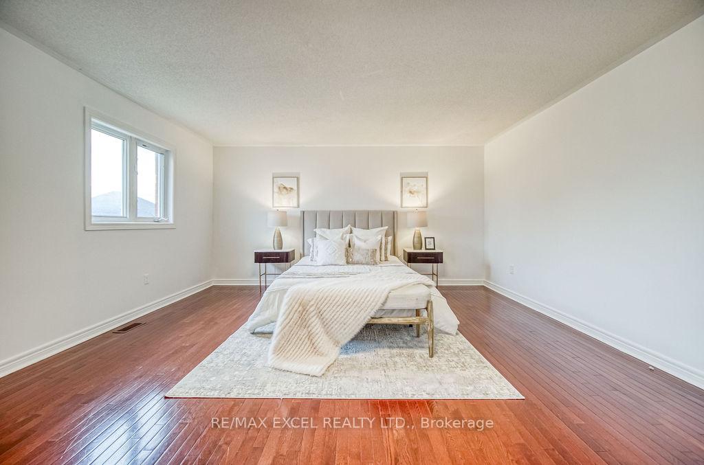 Photo 25 of 316 Williamson Road, Markham, Greensborough — HOMEH