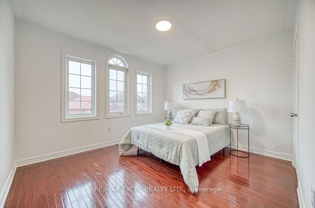 Photo 37 of 316 Williamson Road, Markham, Greensborough — HOMEH