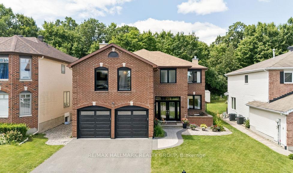 Photo 1 of 26 Collingwood Crescent, Ottawa, Kanata - Morgan's Grant/South March — HOMEH