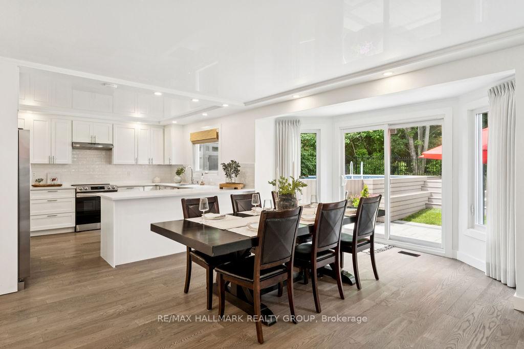 Photo 10 of 26 Collingwood Crescent, Ottawa, Kanata - Morgan's Grant/South March — HOMEH