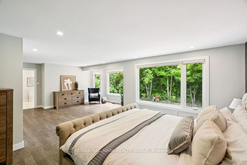 Photo 25 of 26 Collingwood Crescent, Ottawa, Kanata - Morgan's Grant/South March — HOMEH
