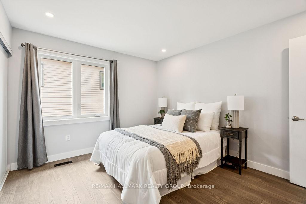Photo 33 of 26 Collingwood Crescent, Ottawa, Kanata - Morgan's Grant/South March — HOMEH