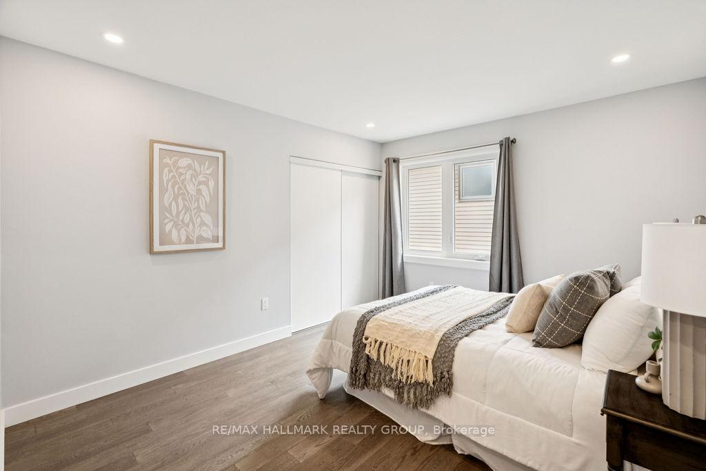 Photo 34 of 26 Collingwood Crescent, Ottawa, Kanata - Morgan's Grant/South March — HOMEH
