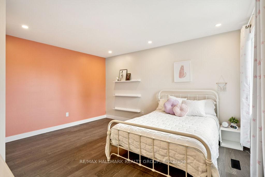 Photo 35 of 26 Collingwood Crescent, Ottawa, Kanata - Morgan's Grant/South March — HOMEH