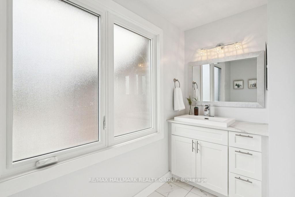 Photo 37 of 26 Collingwood Crescent, Ottawa, Kanata - Morgan's Grant/South March — HOMEH