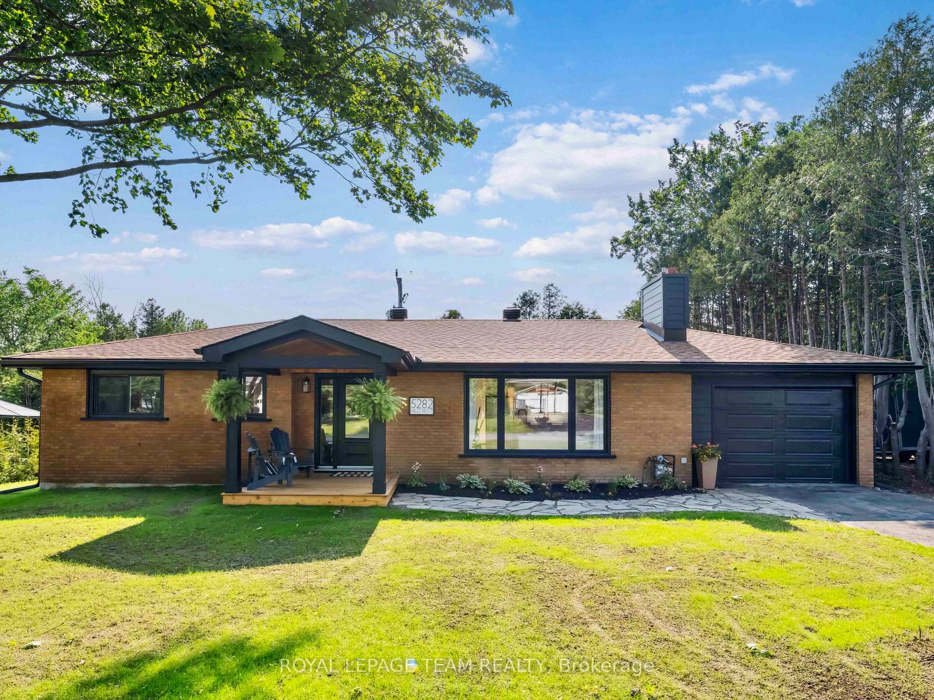 Photo 1 of 5282 Hillcrest Drive, Ottawa, Manotick Long Island & Nicholls Island — HOMEH