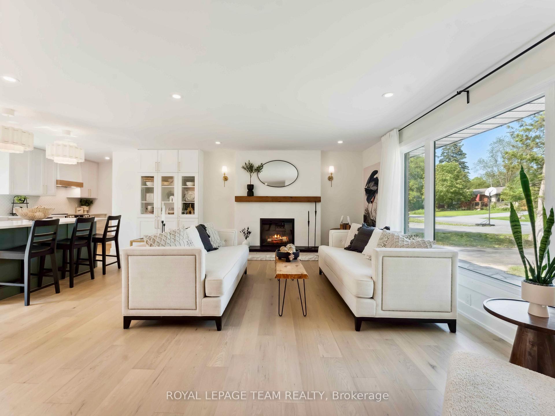 Photo 4 of 5282 Hillcrest Drive, Ottawa, Manotick Long Island & Nicholls Island — HOMEH