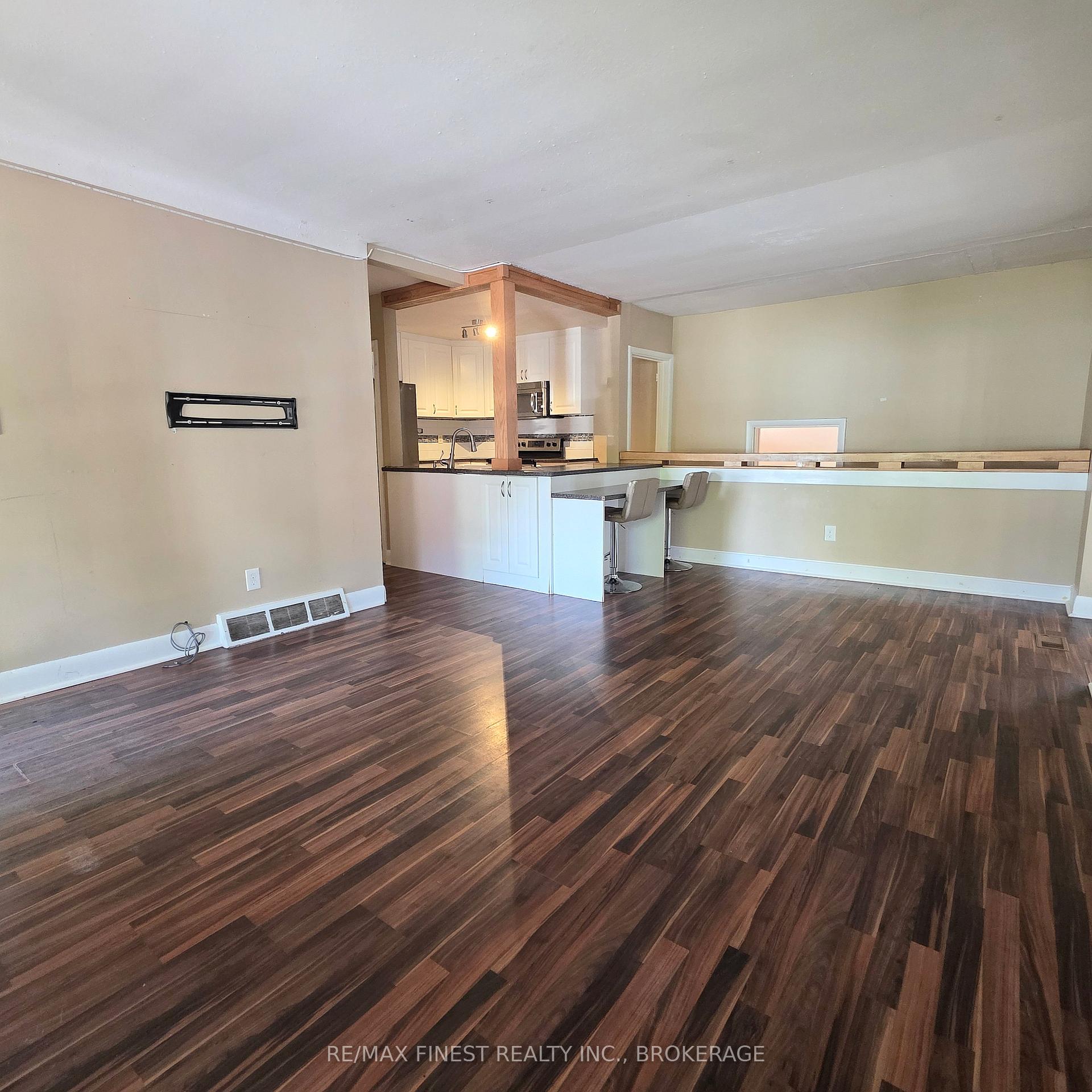 Photo 4 of 606 Brock Street, Kingston, Central City East — HOMEH