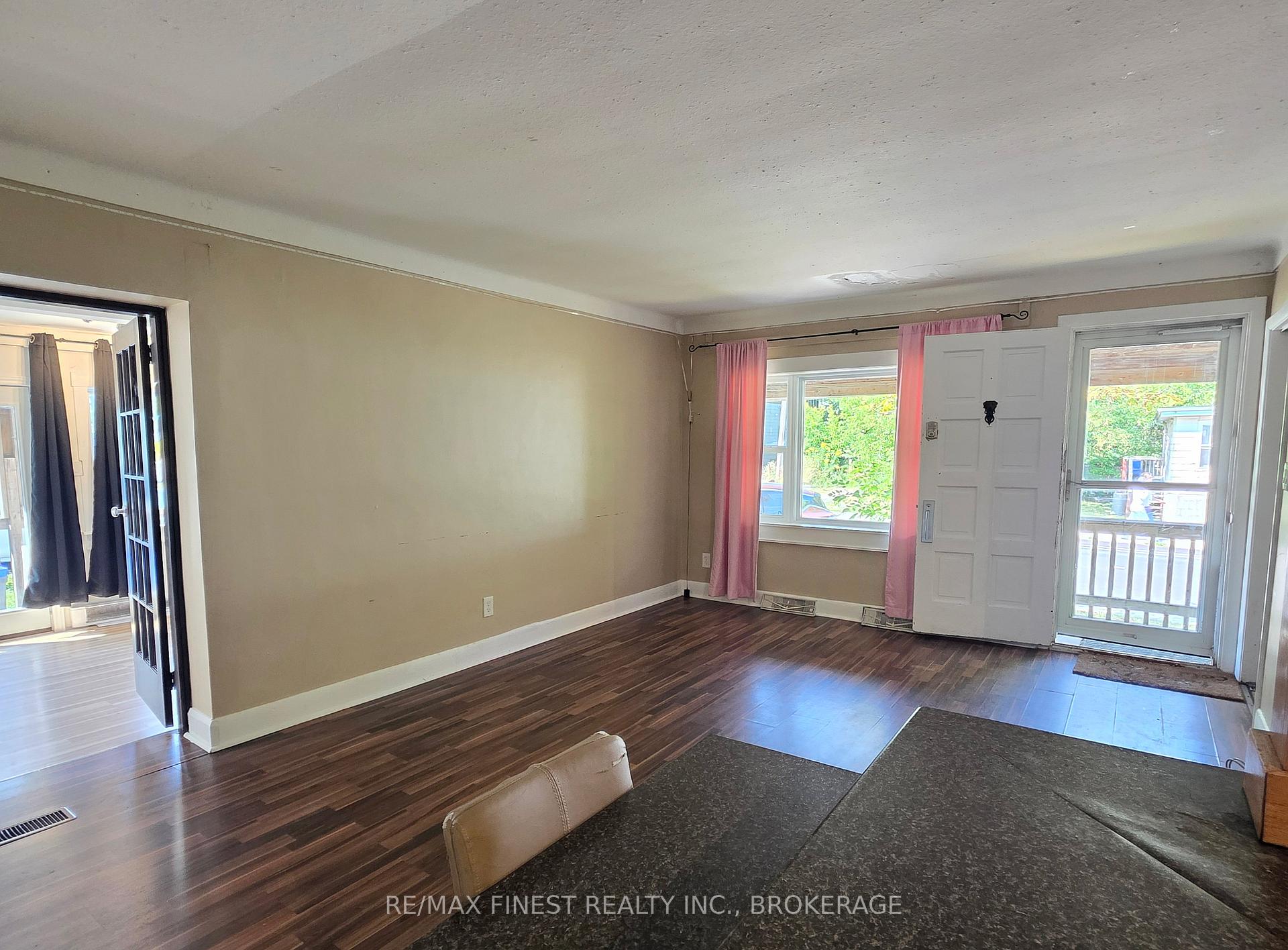 Photo 5 of 606 Brock Street, Kingston, Central City East — HOMEH