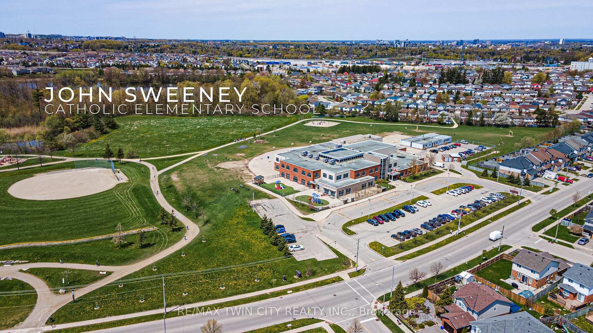 Photo 28 of 62 Foxglove Crescent, Kitchener — HOMEH
