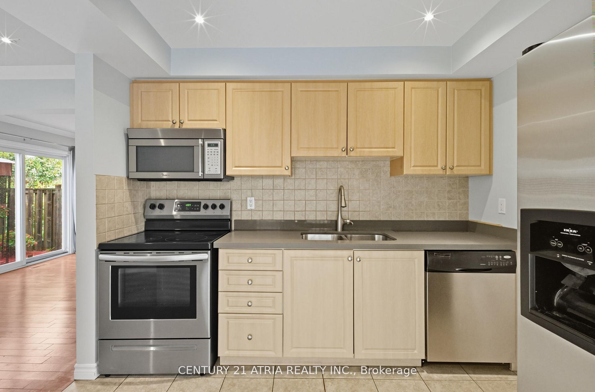 Photo 6 of 32 Fieldview Crescent, Markham, Milliken Mills West — HOMEH