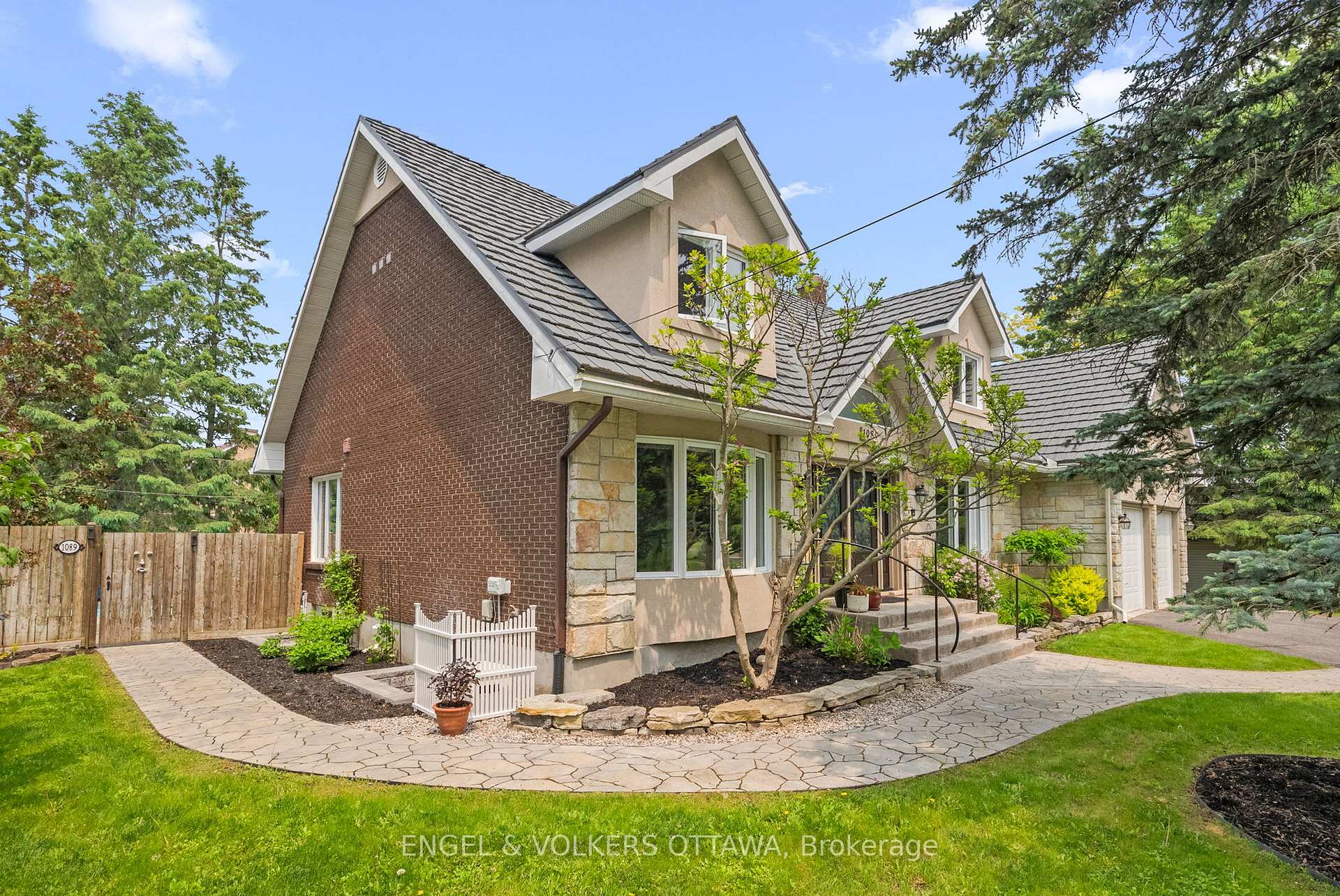 Photo 2 of 1089 Island View Drive, Ottawa, Manotick South to Roger Stevens — HOMEH