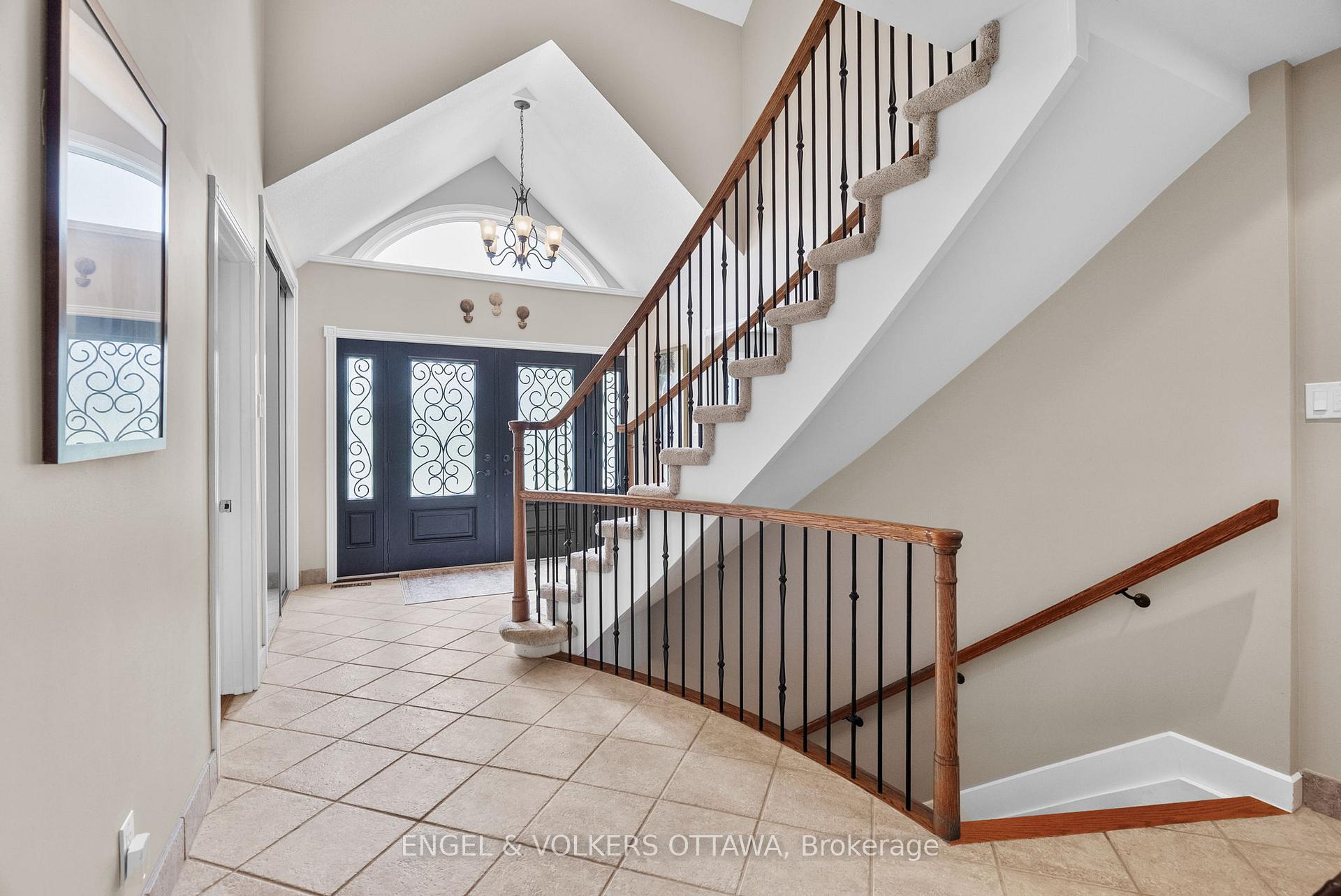 Photo 5 of 1089 Island View Drive, Ottawa, Manotick South to Roger Stevens — HOMEH