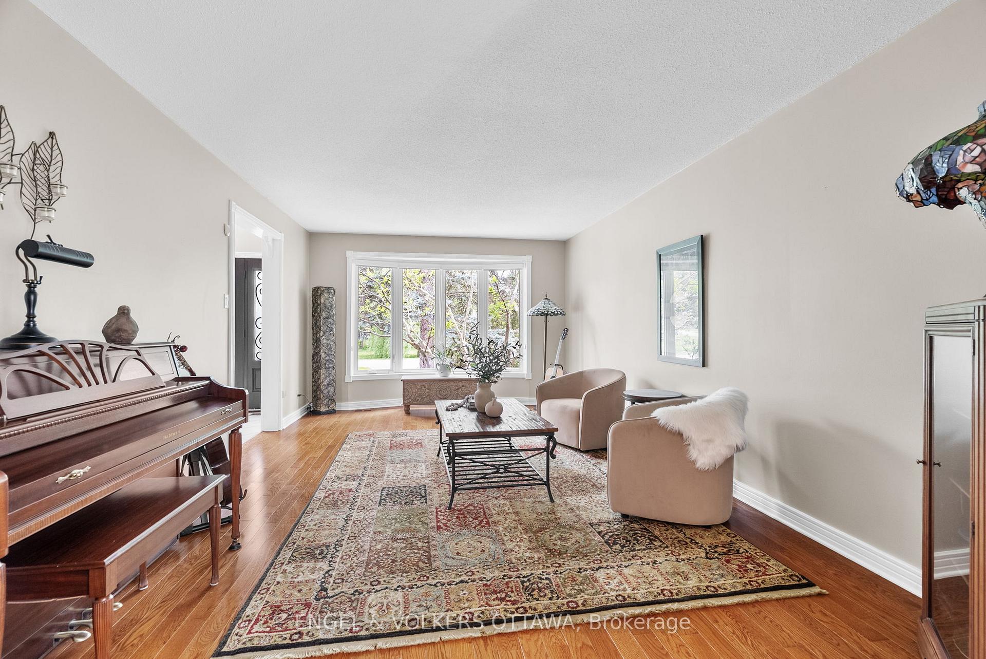 Photo 6 of 1089 Island View Drive, Ottawa, Manotick South to Roger Stevens — HOMEH