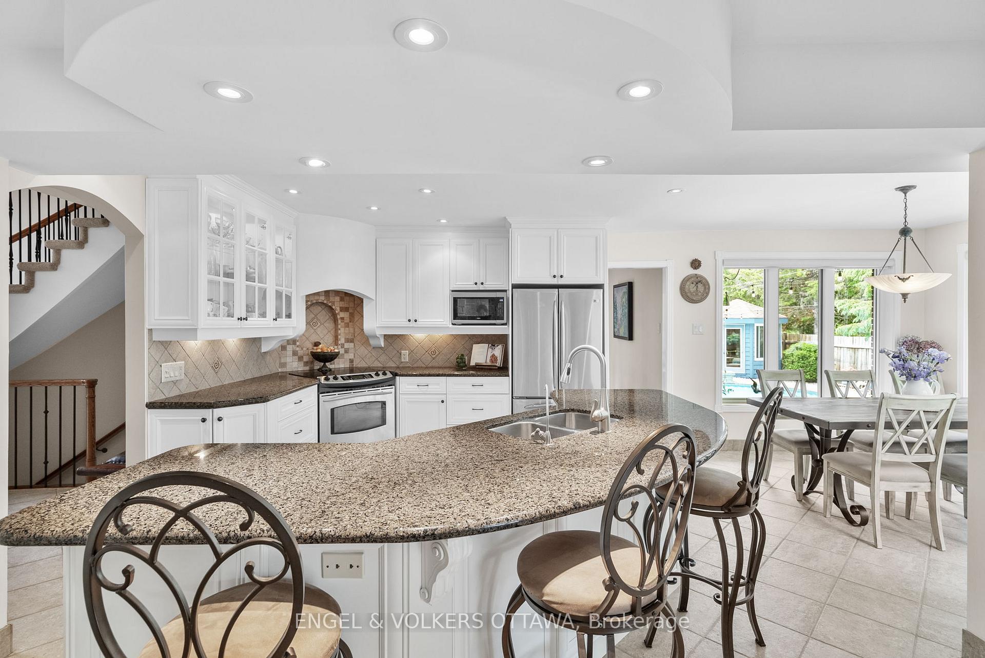 Photo 8 of 1089 Island View Drive, Ottawa, Manotick South to Roger Stevens — HOMEH