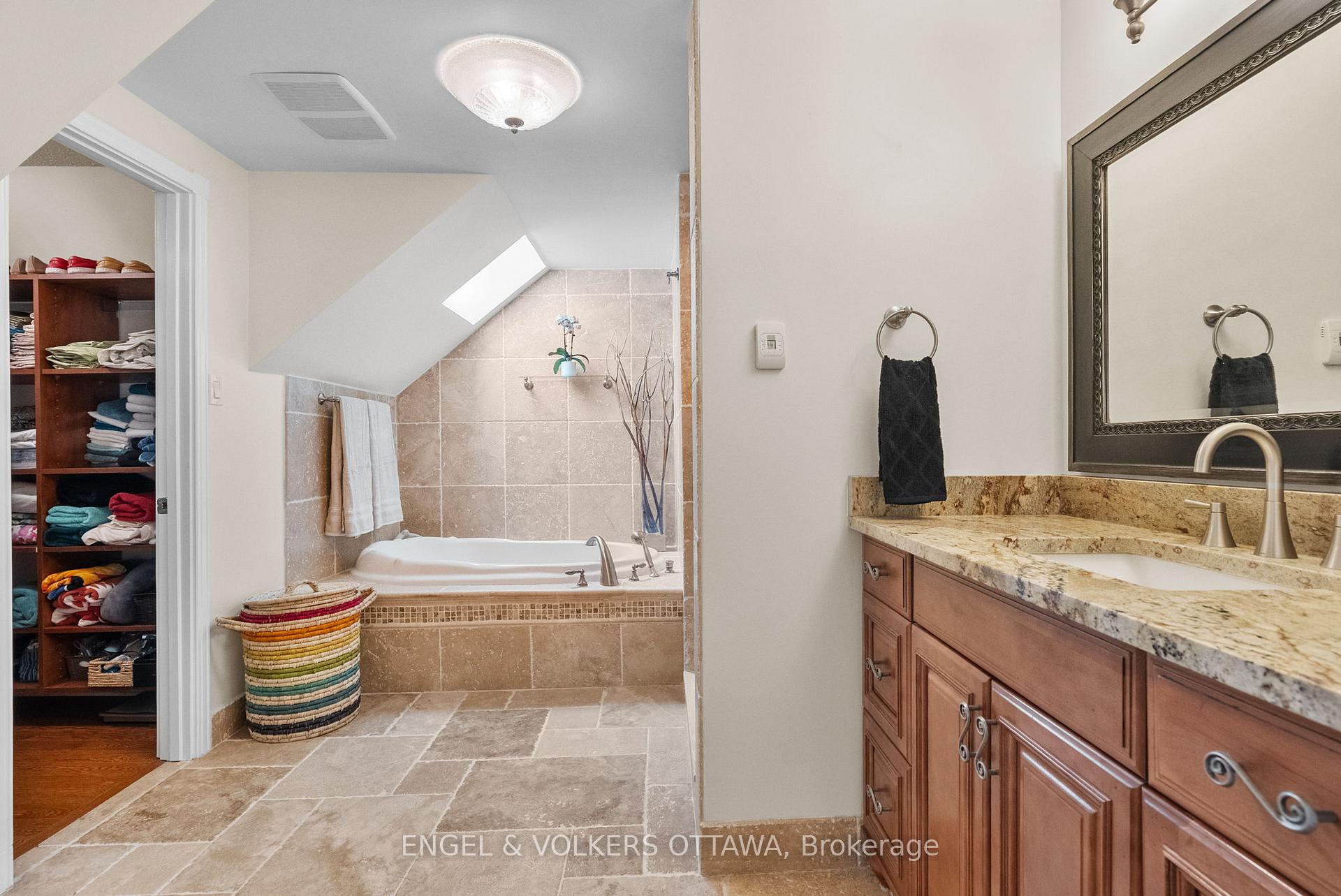 Photo 25 of 1089 Island View Drive, Ottawa, Manotick South to Roger Stevens — HOMEH
