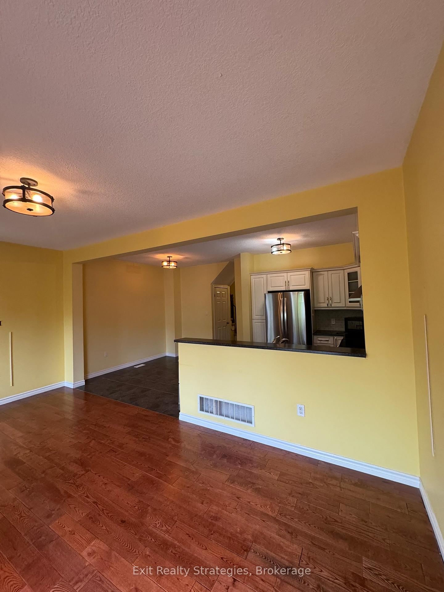 Photo 5 of Unit 8, 9 Hampton Brook Way, Hamilton, Mount Hope — HOMEH