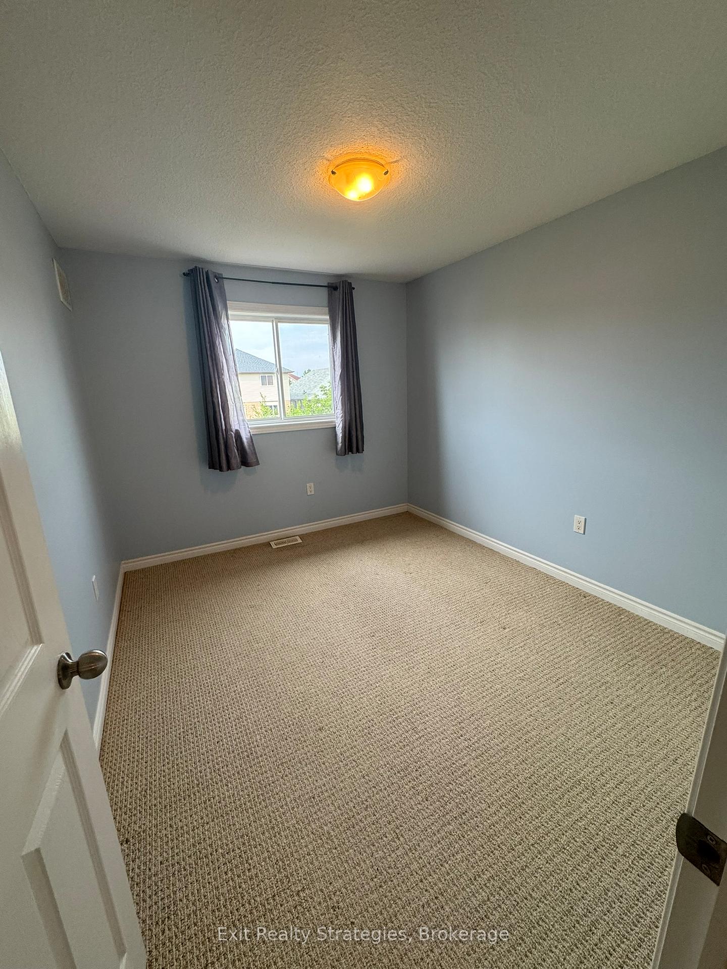 Photo 14 of Unit 8, 9 Hampton Brook Way, Hamilton, Mount Hope — HOMEH