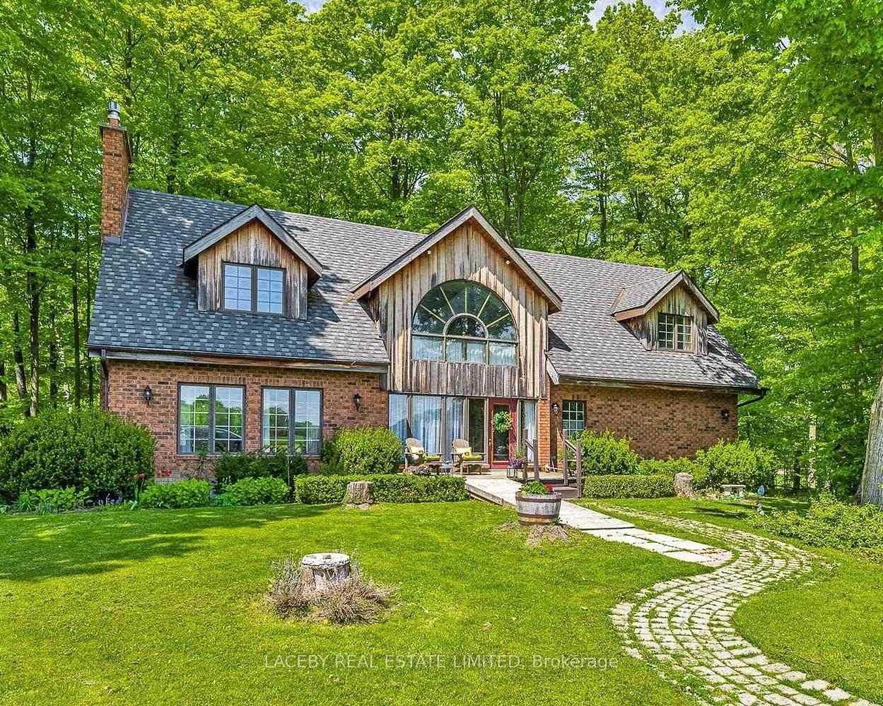 Front of 15825 11th Concession