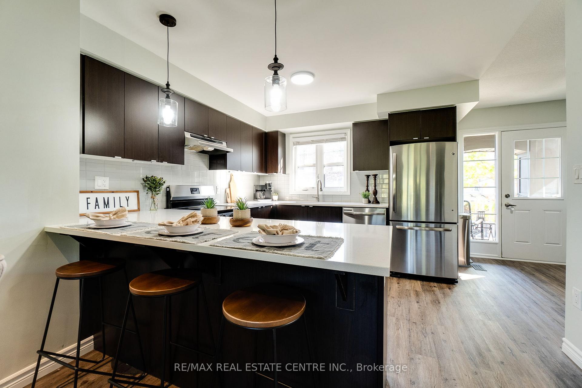Photo 4 of Unit 25, 701 Homer Watson Boulevard, Kitchener, Country Hills East — HOMEH