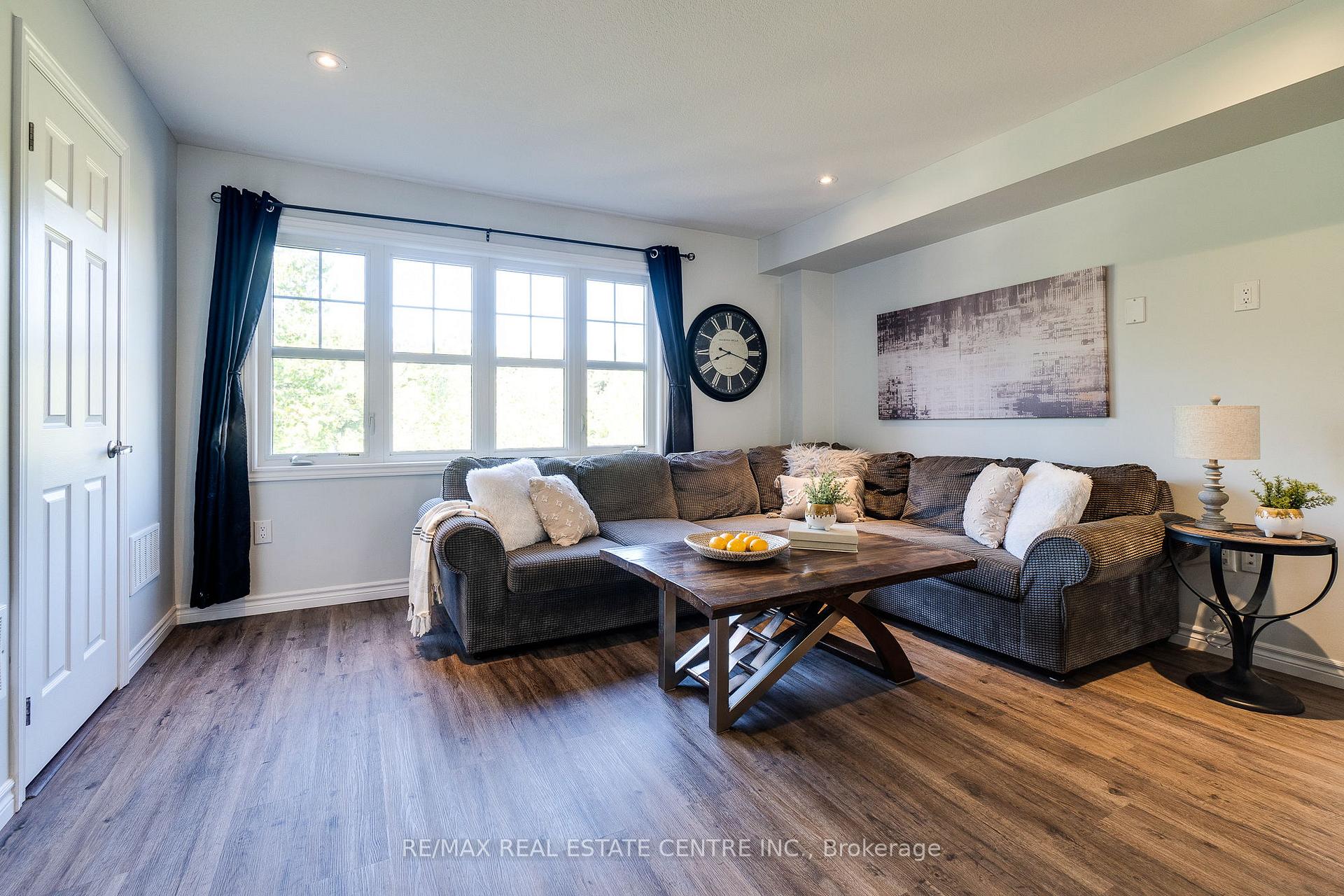 Photo 11 of Unit 25, 701 Homer Watson Boulevard, Kitchener, Country Hills East — HOMEH