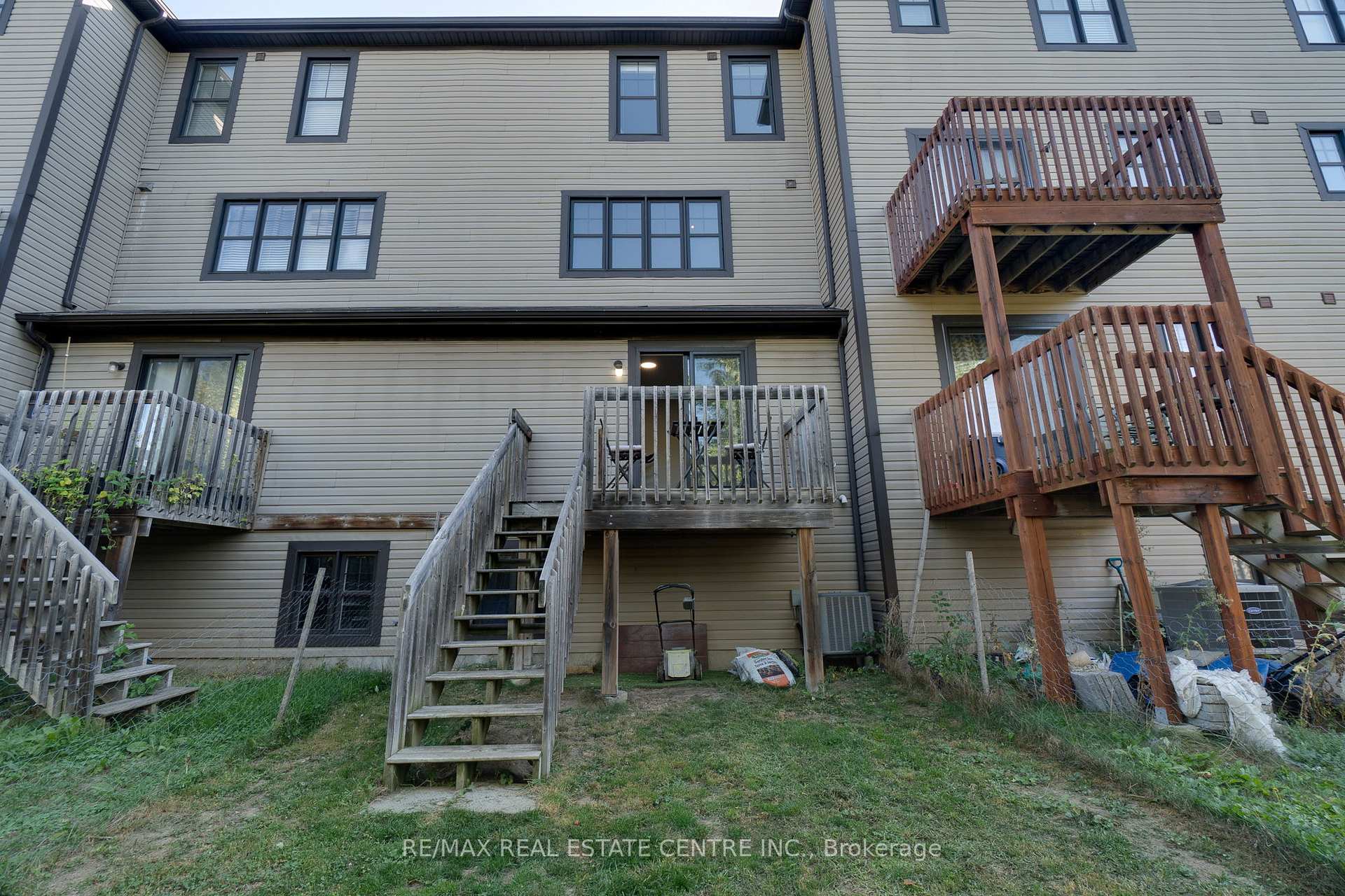 Photo 26 of Unit 25, 701 Homer Watson Boulevard, Kitchener, Country Hills East — HOMEH