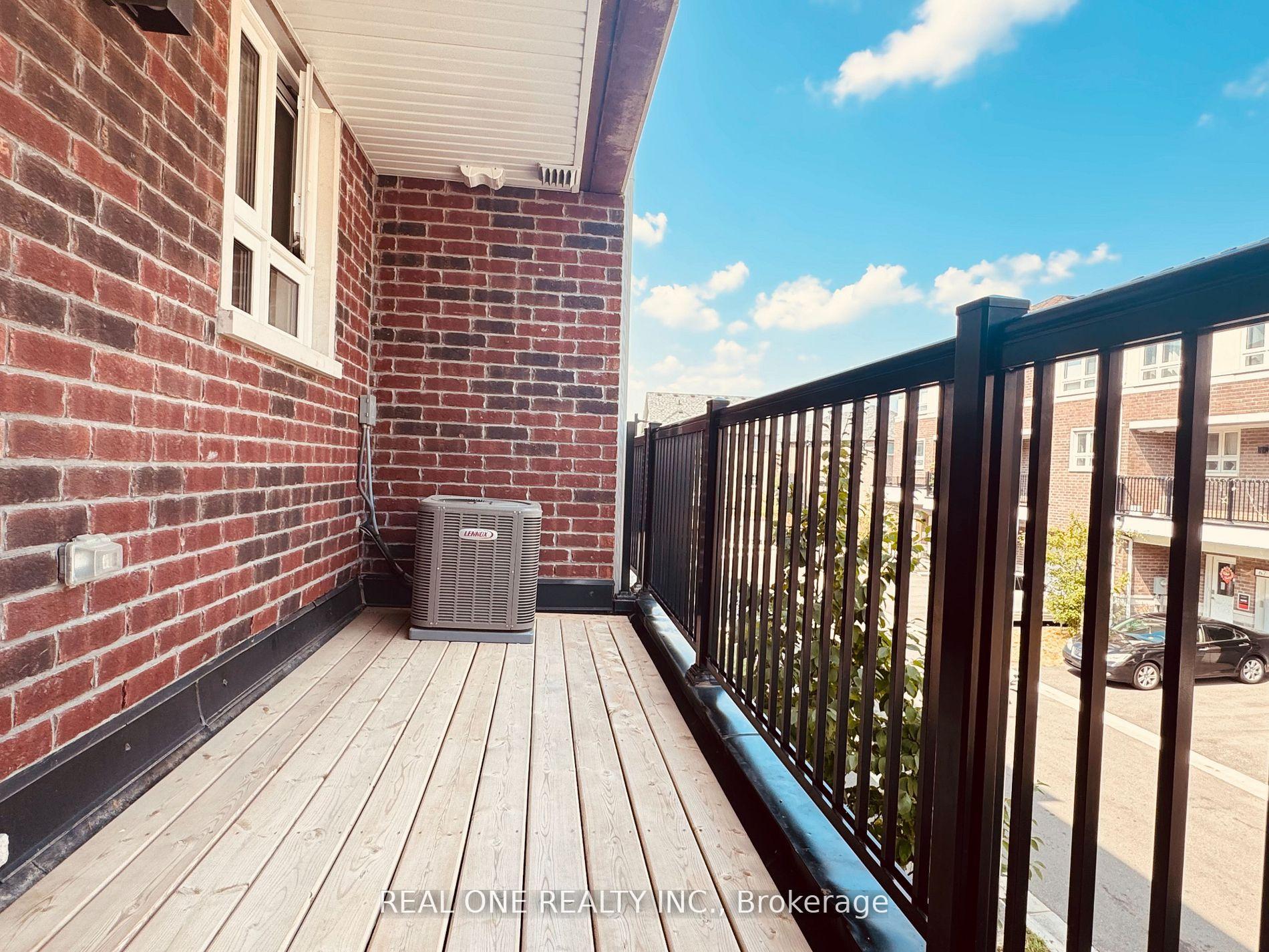 Photo 12 of 70 Chicago Lane, Markham, Wismer — HOMEH