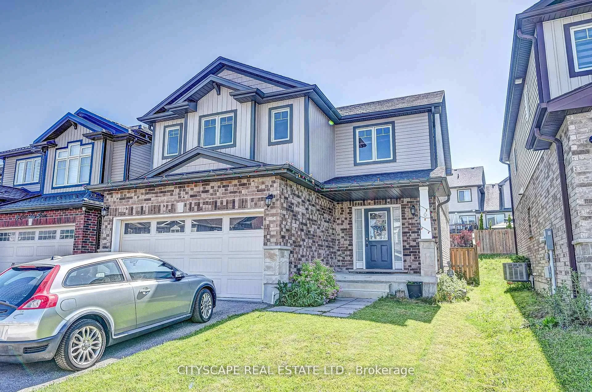 Front of 6 Castlebay Street