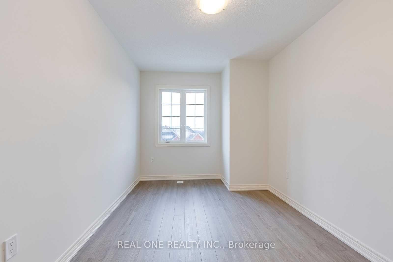 Photo 19 of 103 Burke Street, Hamilton, Waterdown — HOMEH