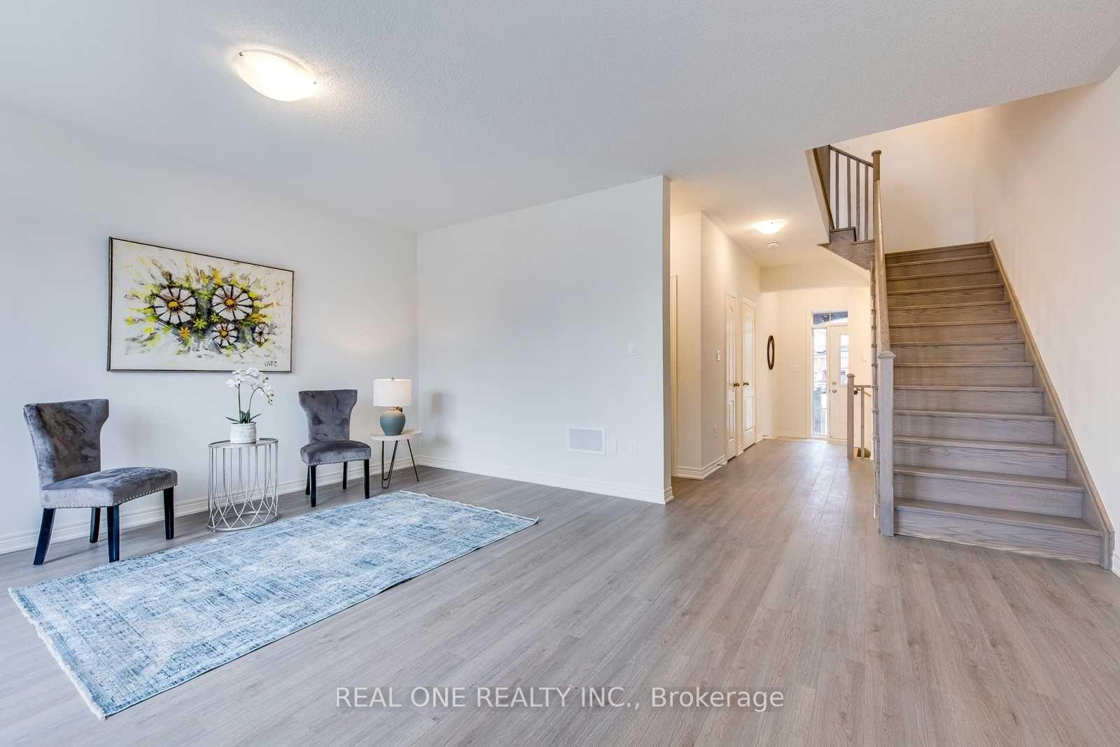 Photo 23 of 103 Burke Street, Hamilton, Waterdown — HOMEH