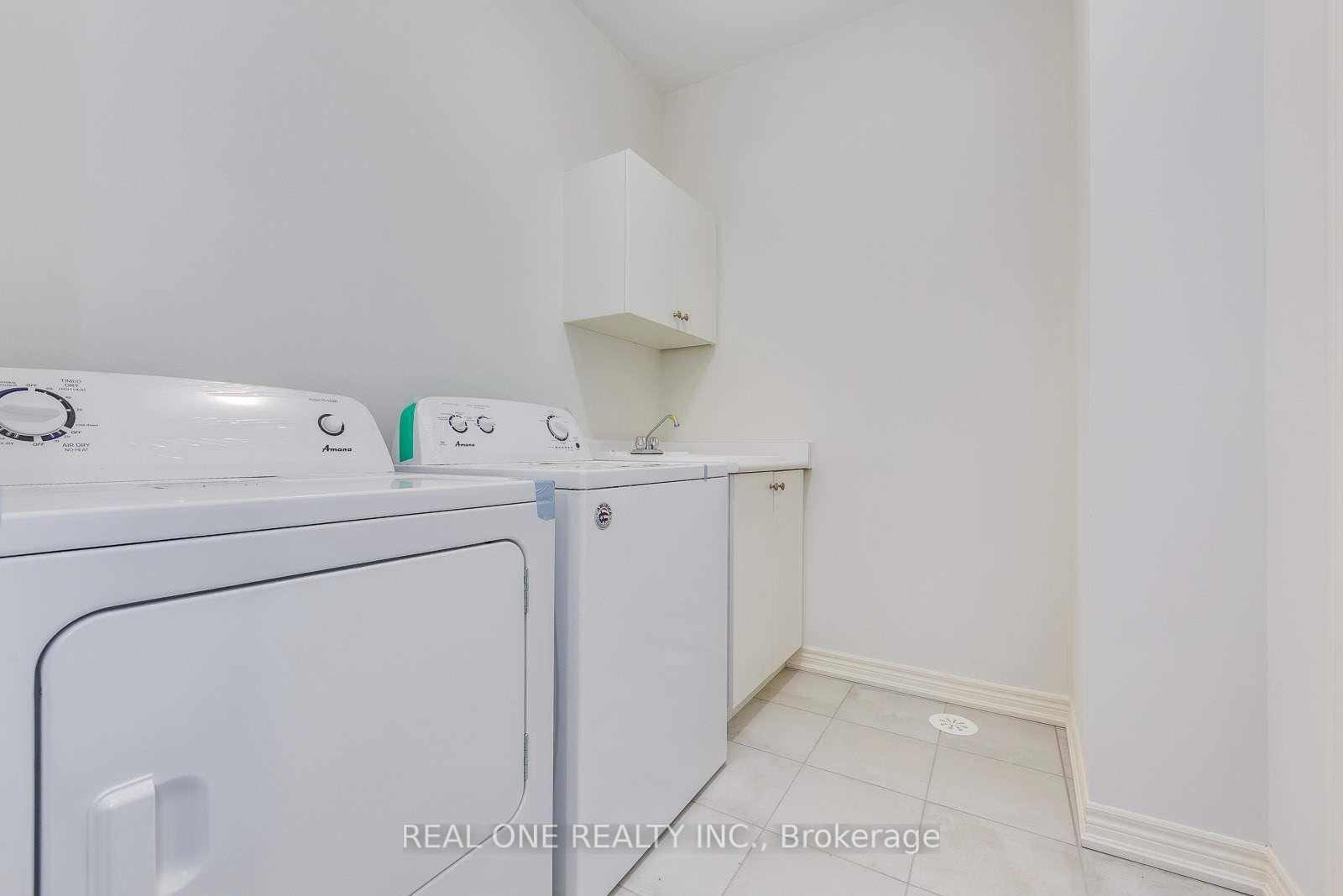 Photo 25 of 103 Burke Street, Hamilton, Waterdown — HOMEH