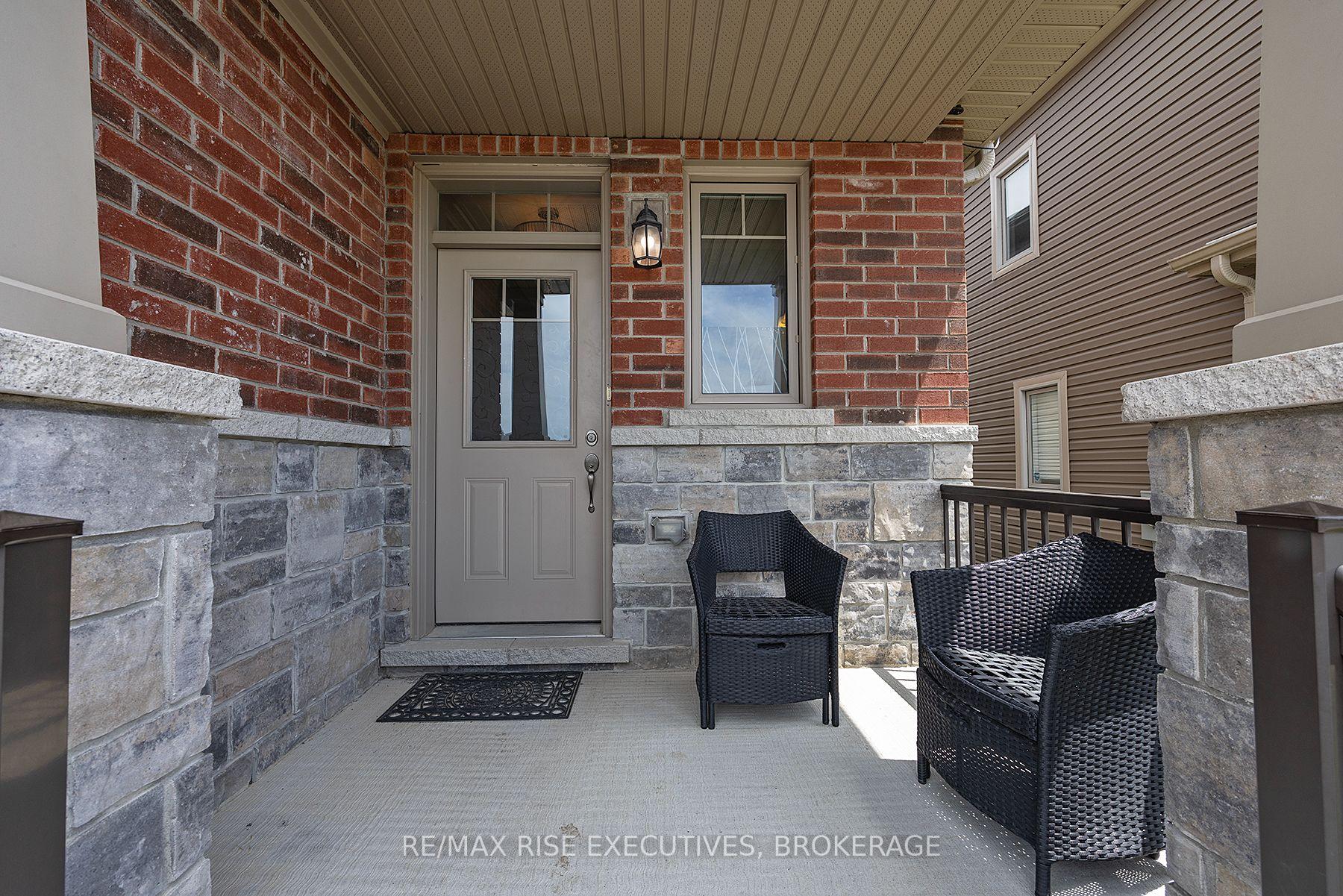 Photo 3 of 199 Pratt Drive, Loyalist, Amherstview — HOMEH