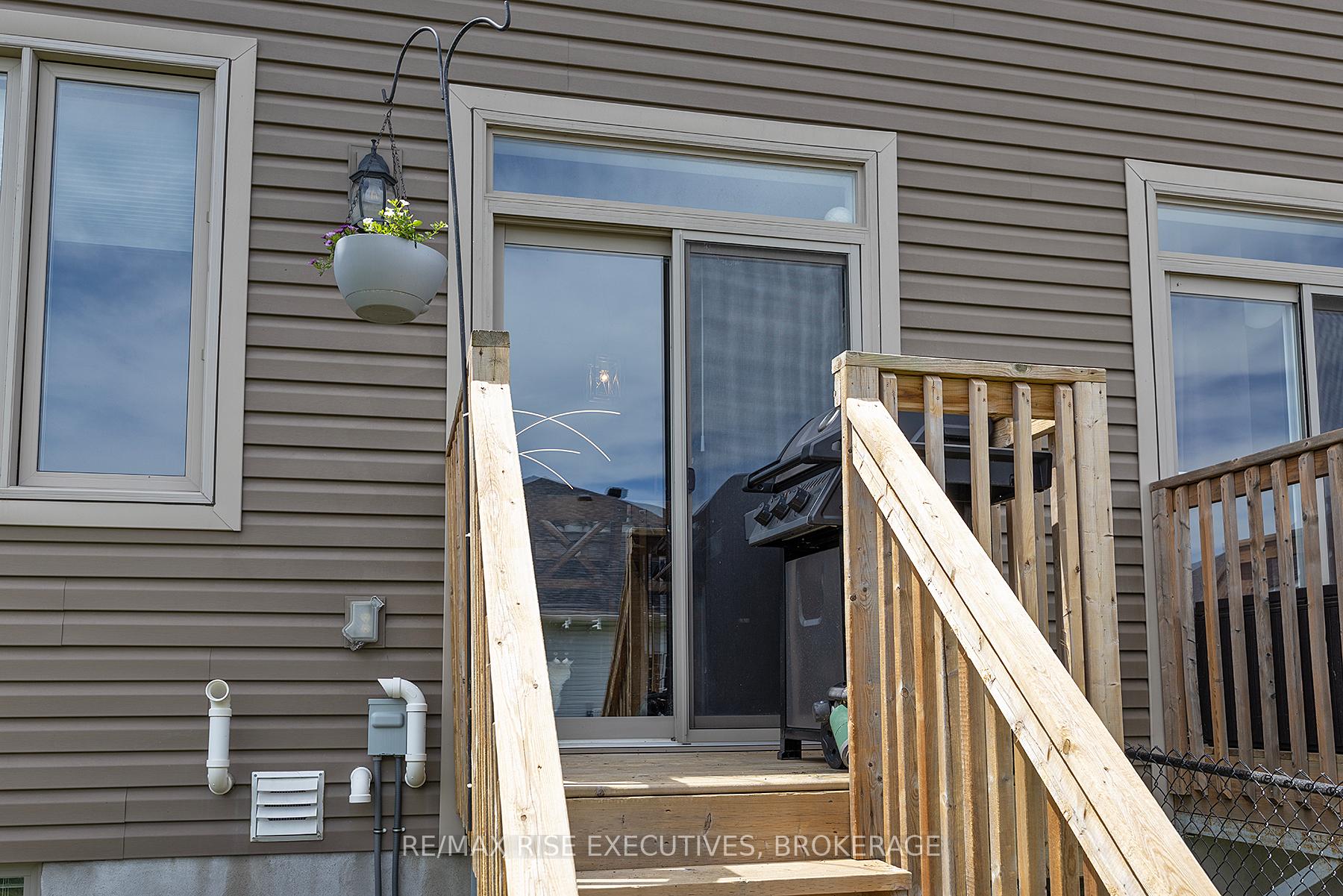 Photo 9 of 199 Pratt Drive, Loyalist, Amherstview — HOMEH