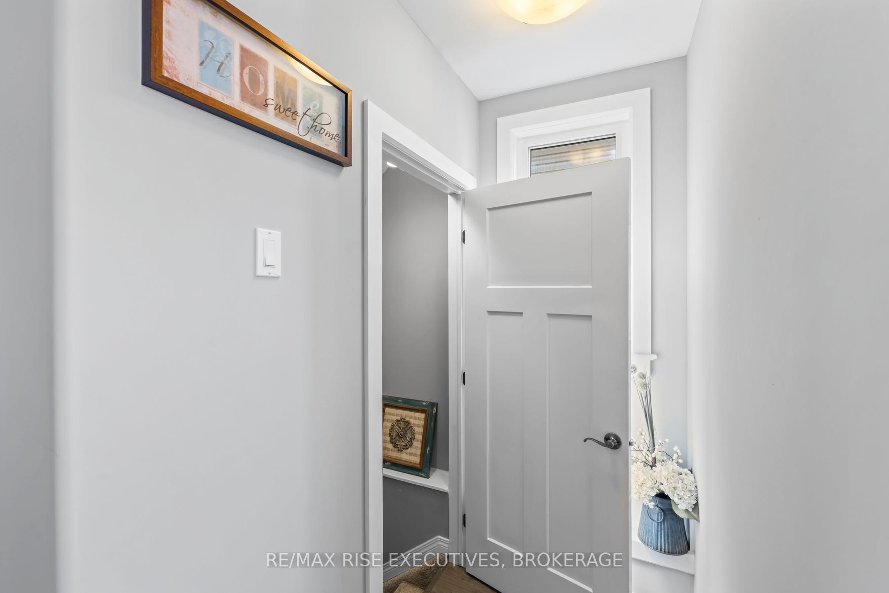 Photo 14 of 199 Pratt Drive, Loyalist, Amherstview — HOMEH