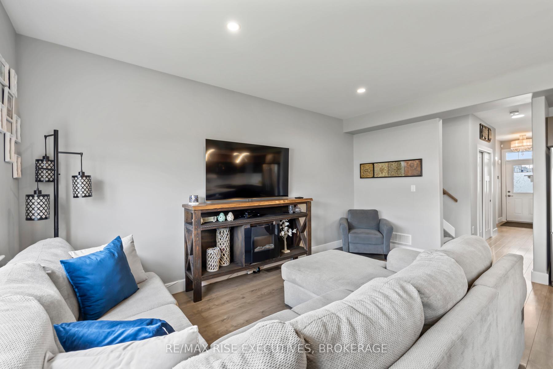 Photo 21 of 199 Pratt Drive, Loyalist, Amherstview — HOMEH