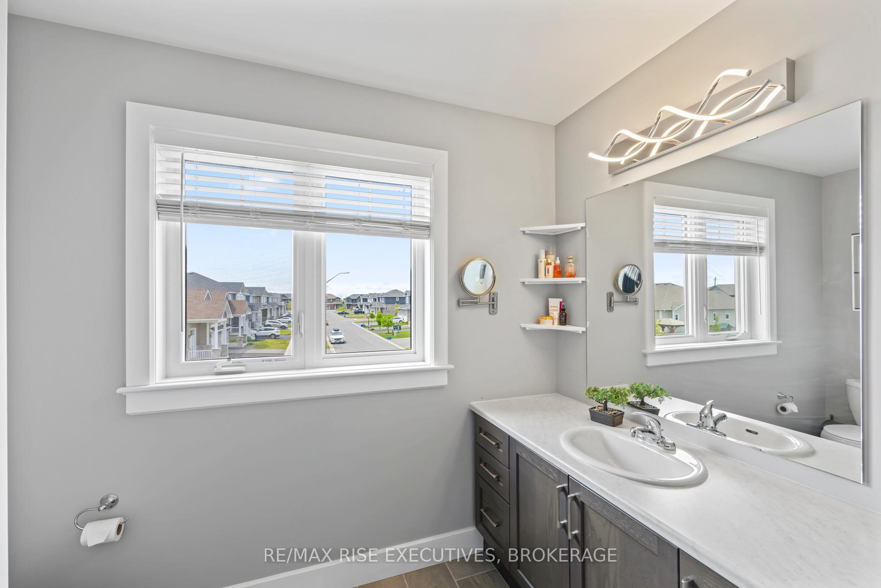 Photo 37 of 199 Pratt Drive, Loyalist, Amherstview — HOMEH