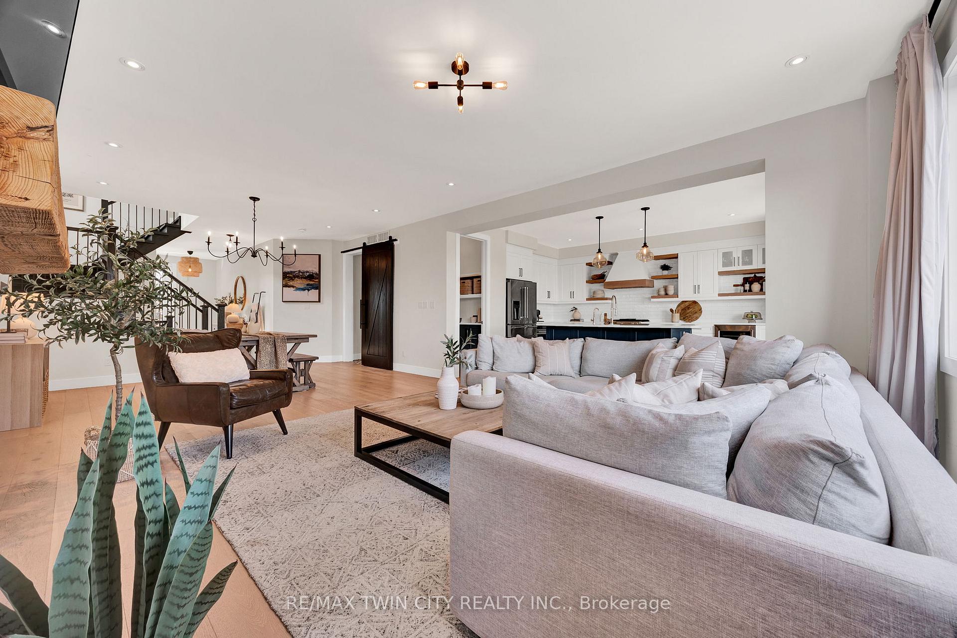 Photo 9 of 78 Ridgemount Street, Kitchener — HOMEH