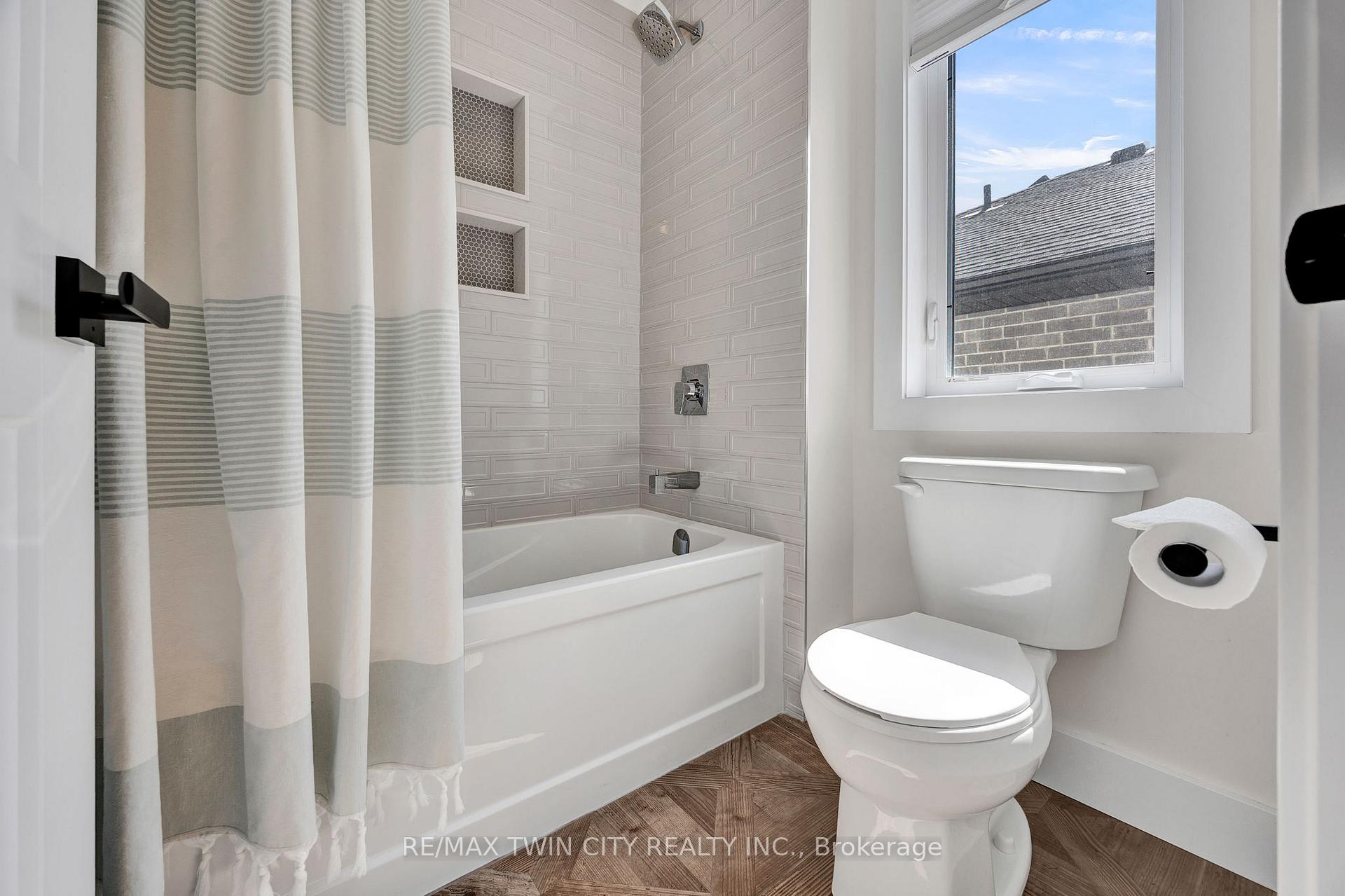 Photo 23 of 78 Ridgemount Street, Kitchener — HOMEH