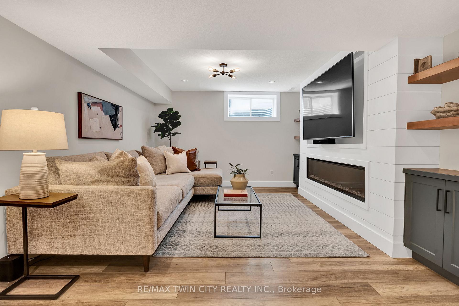 Photo 31 of 78 Ridgemount Street, Kitchener — HOMEH