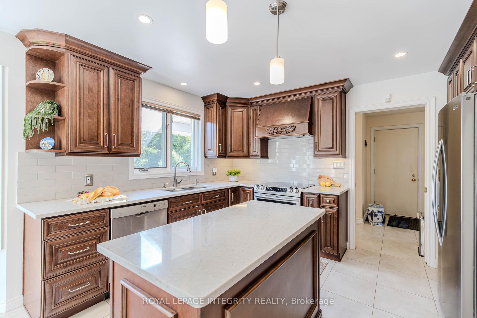 Photo 16 of 2025 Sixth Line Road N, Ottawa, Kanata - Kanata (North East) — HOMEH
