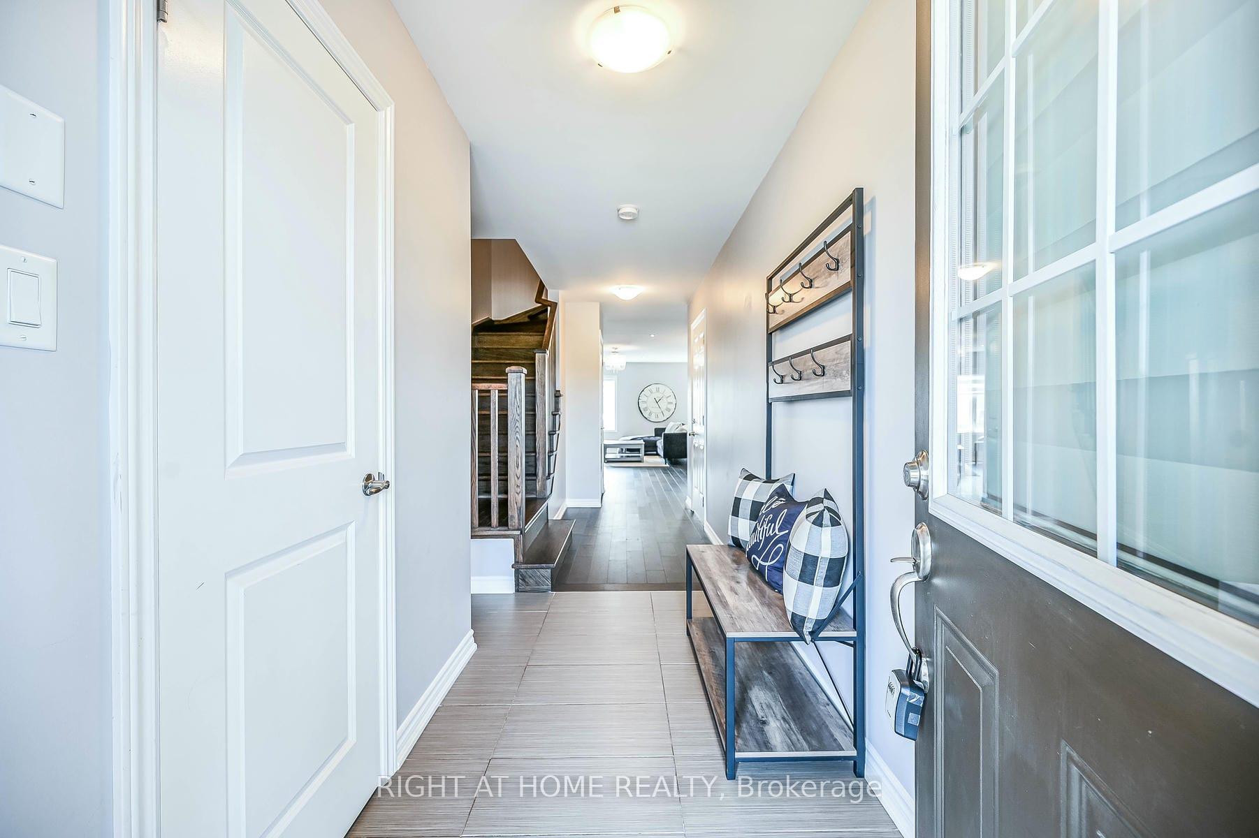 Photo 2 of 95 Penny Lane, Hamilton, Stoney Creek Mountain — HOMEH