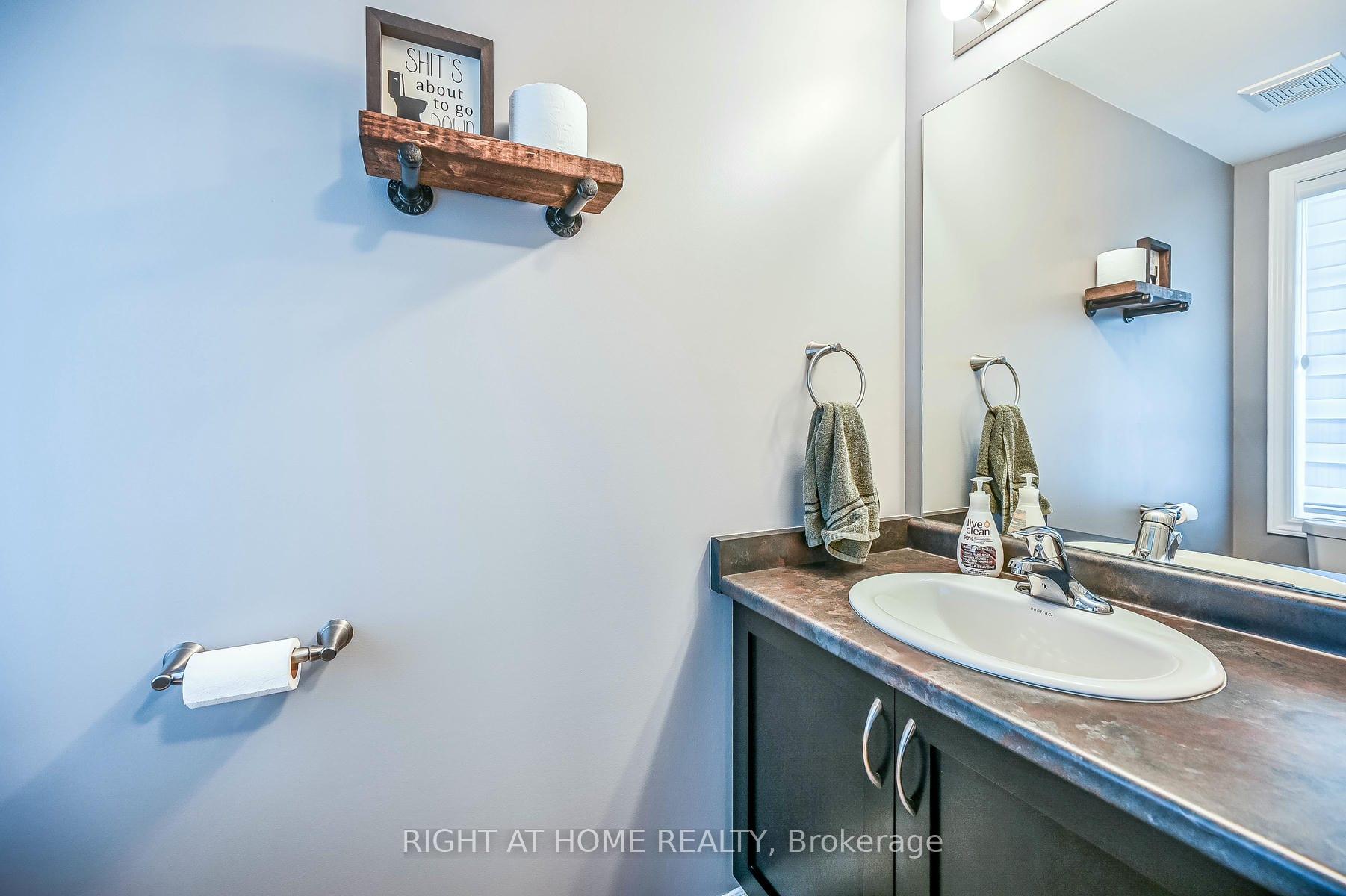 Photo 4 of 95 Penny Lane, Hamilton, Stoney Creek Mountain — HOMEH