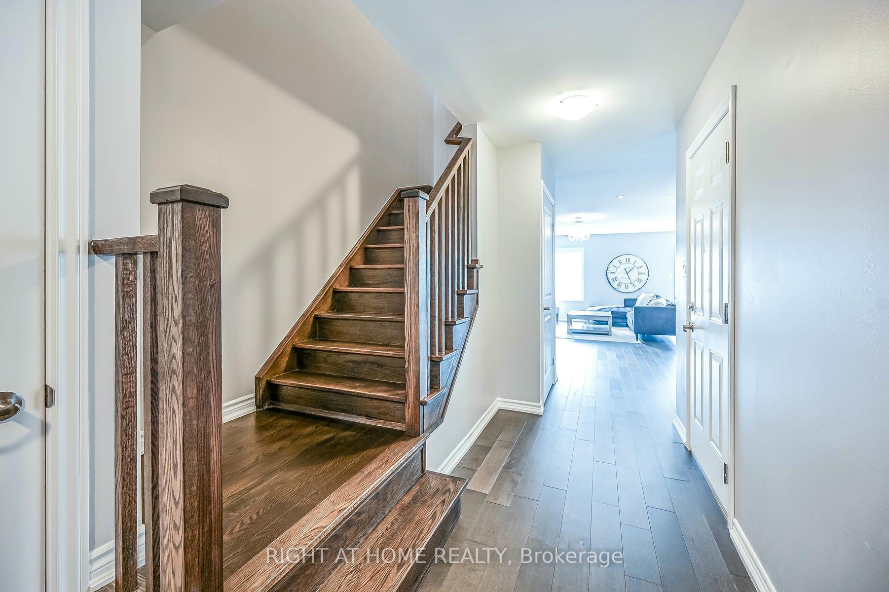 Photo 5 of 95 Penny Lane, Hamilton, Stoney Creek Mountain — HOMEH