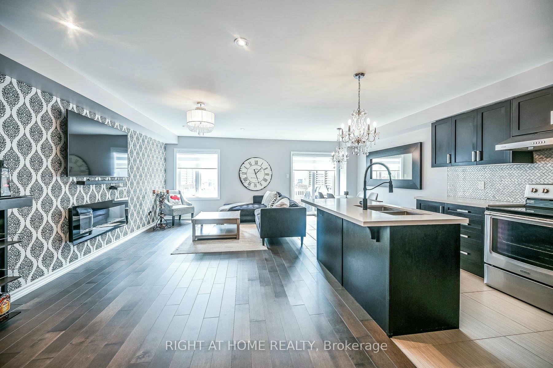 Photo 7 of 95 Penny Lane, Hamilton, Stoney Creek Mountain — HOMEH