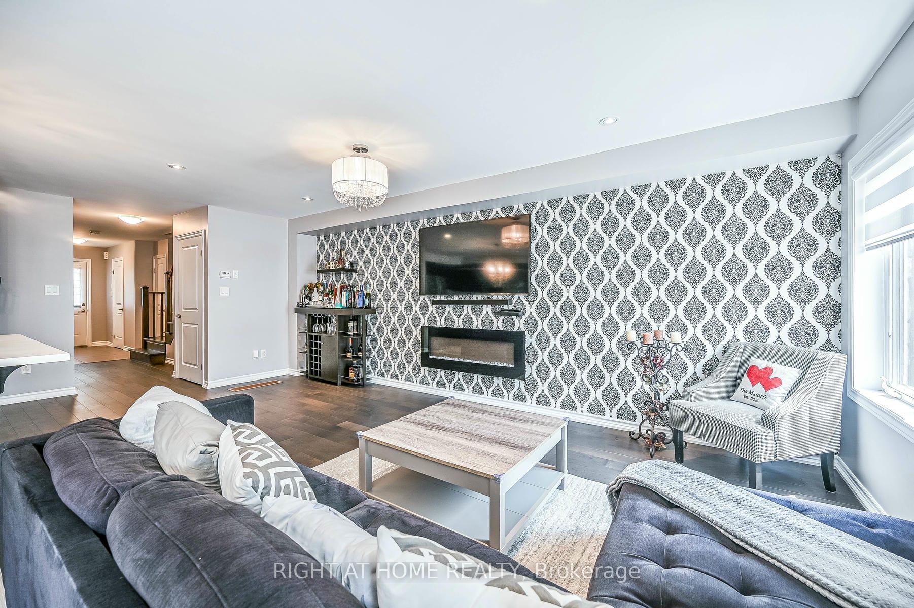 Photo 19 of 95 Penny Lane, Hamilton, Stoney Creek Mountain — HOMEH