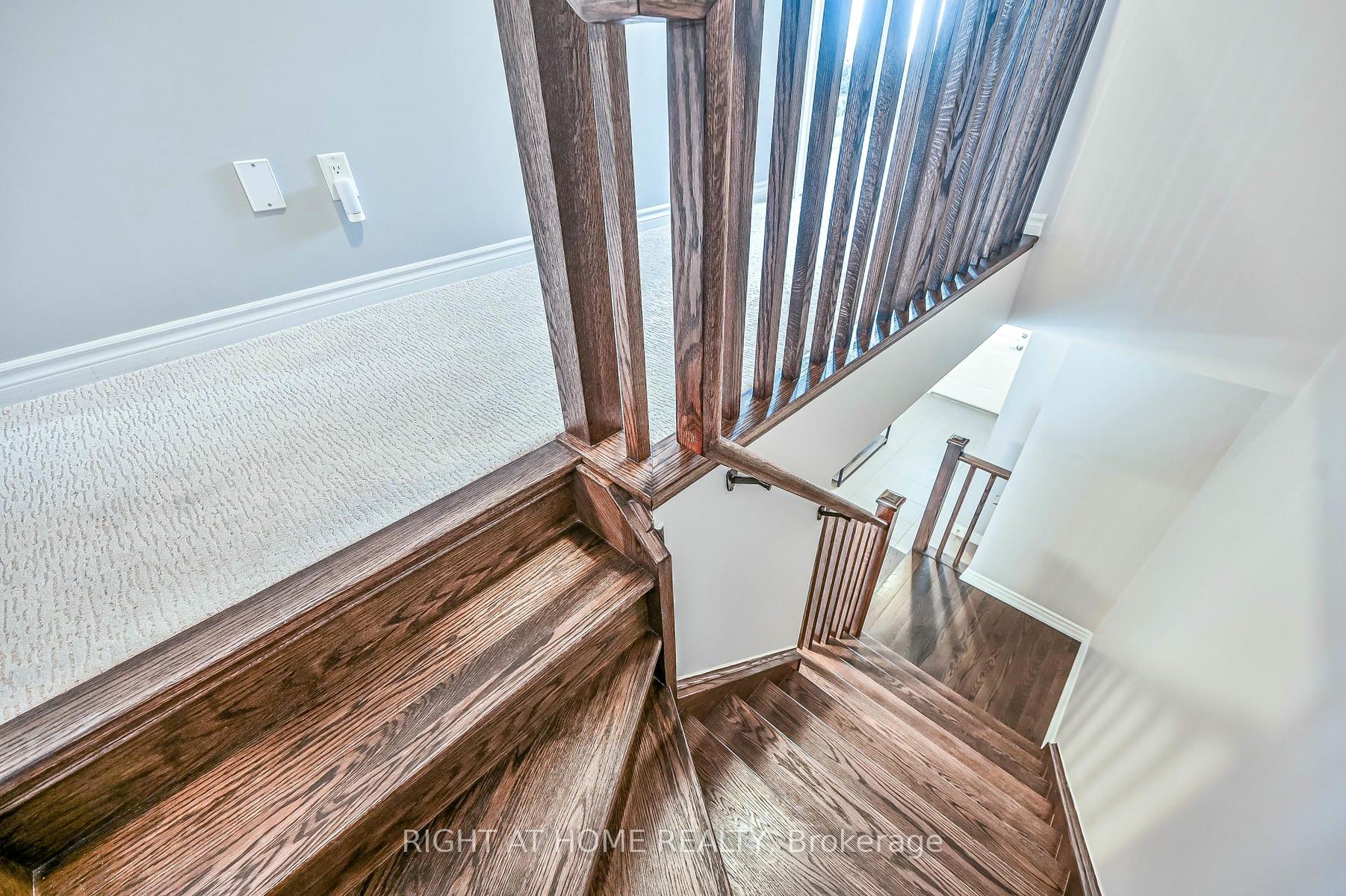 Photo 38 of 95 Penny Lane, Hamilton, Stoney Creek Mountain — HOMEH